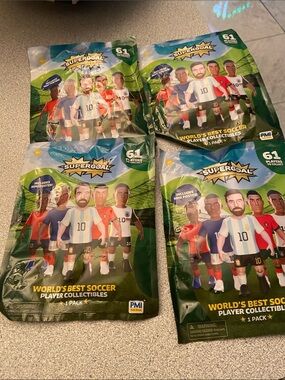 Soccer Player Collectibles Mystery Pack - Green